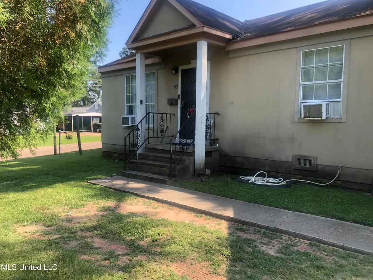 4201 Larchmont Street, Jackson, MS 39209 - #1