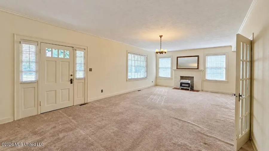 104 E South Avenue, Crenshaw, MS 38621 - #3