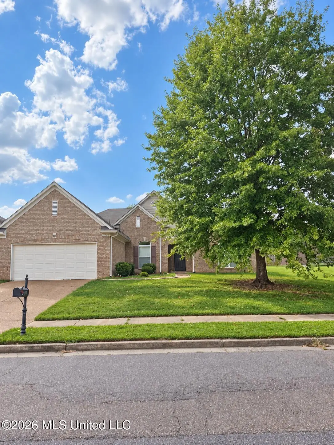 5929 Richard Place Drive, Horn Lake, MS 38637 - #1
