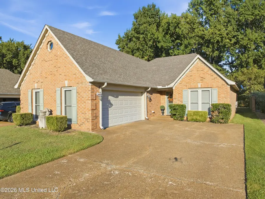 358 Fairway Oaks Drive, Hernando, MS 38632 - #2