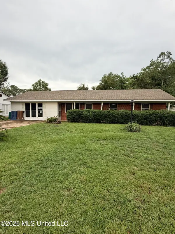 118 Hemlock Drive, D'Iberville, MS 39540