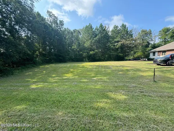 Legacy Park Drive, Ridgeland, MS 39157