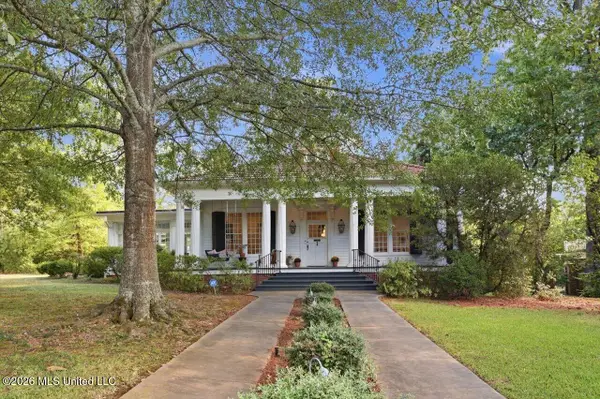 1025 Pinehurst Street, Jackson, MS 39202