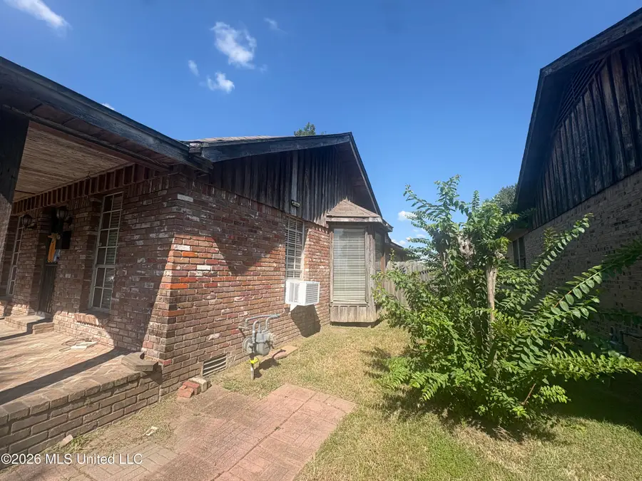 1619 Peacock Avenue, Clarksdale, MS 38614 - #2