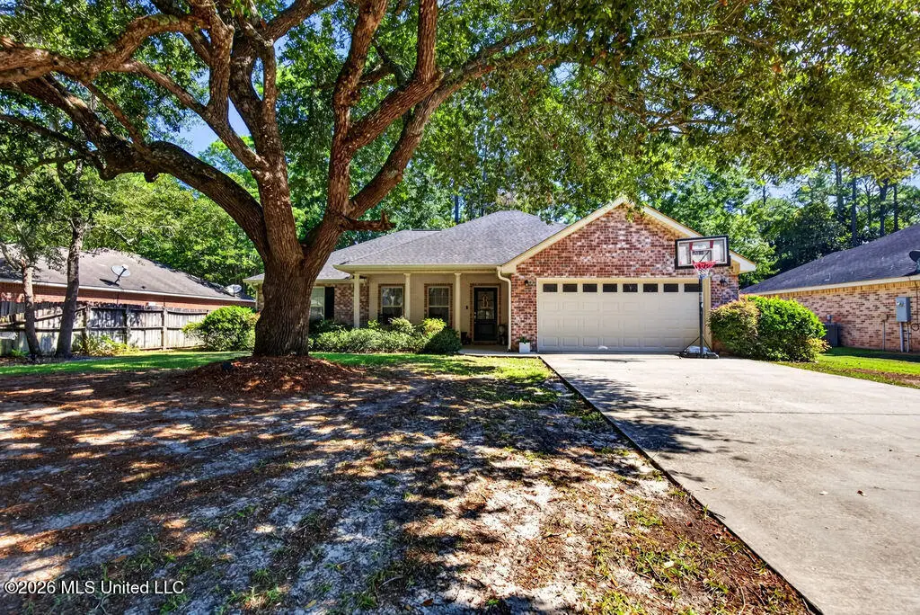 524 Oak Street, Ocean Springs, MS 39564 - #1