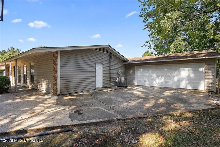 6588 Johnson Place, Jackson, MS 39213 - #2