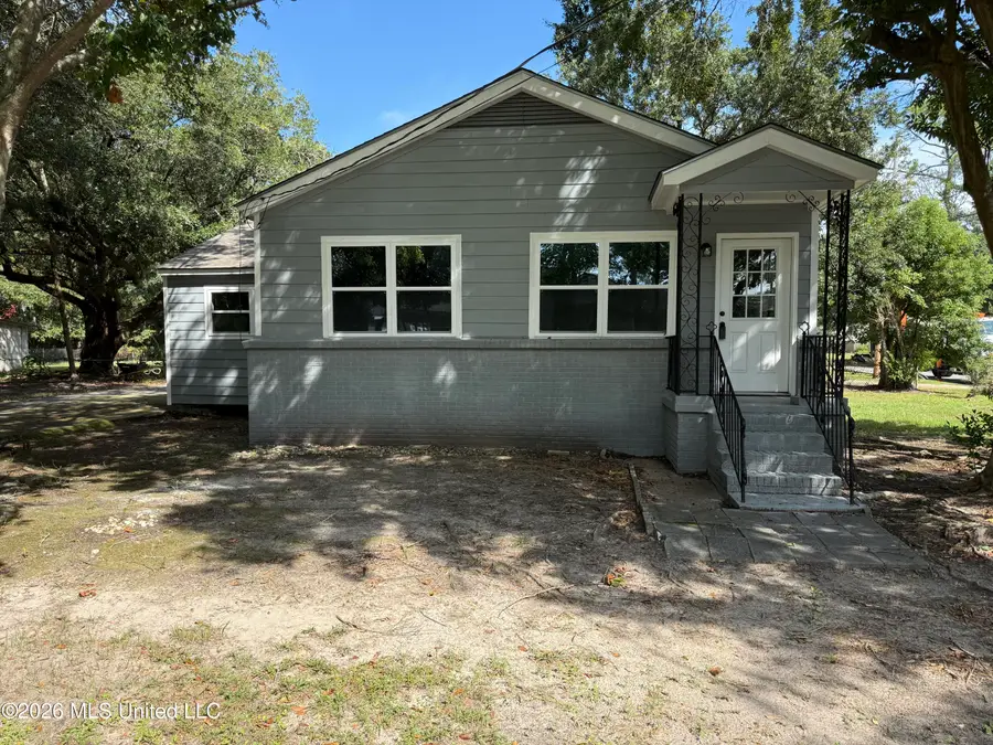 1811 Wilson Avenue, Pascagoula, MS 39567 - #2