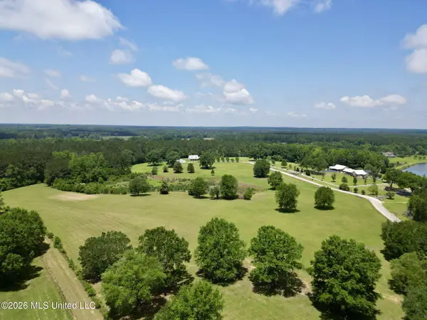 15 Thunder Road, Poplarville, MS 39470