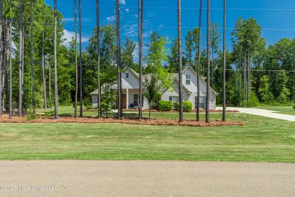 403 Fallen Acorn Circle, Brandon, MS 39047
