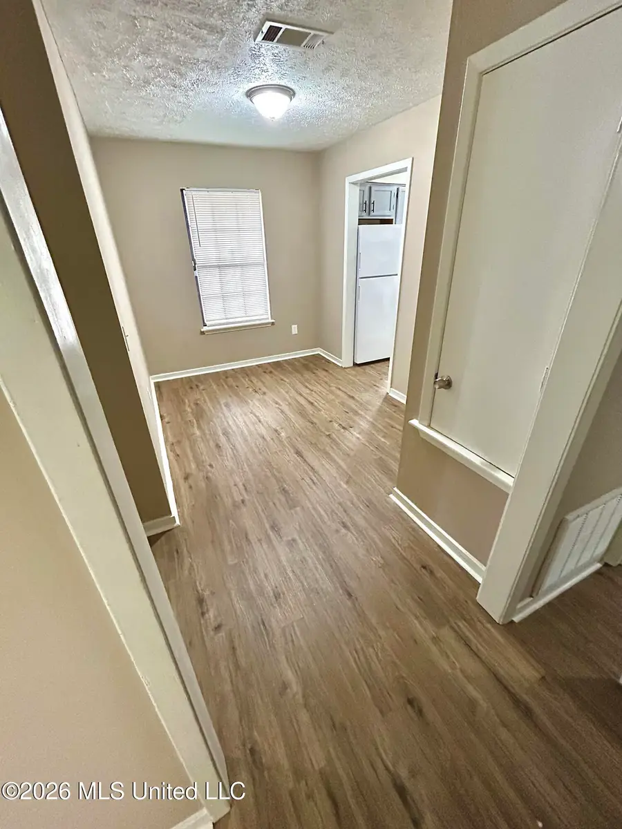 2077 Cooperwell Dr Units A&b Drive, Jackson, MS 39204 - #2