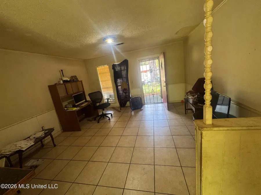 6414 Abraham Lincoln Drive, Jackson, MS 39213 - #3