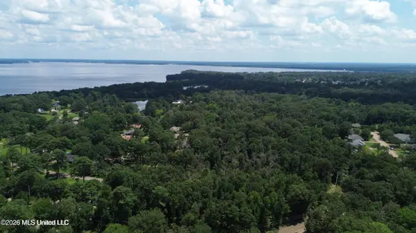 275 Kiowa Drive, Madison, MS 39110