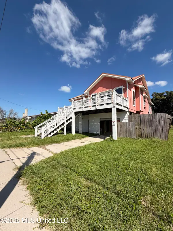 224 Oak Street, Biloxi, MS 39530