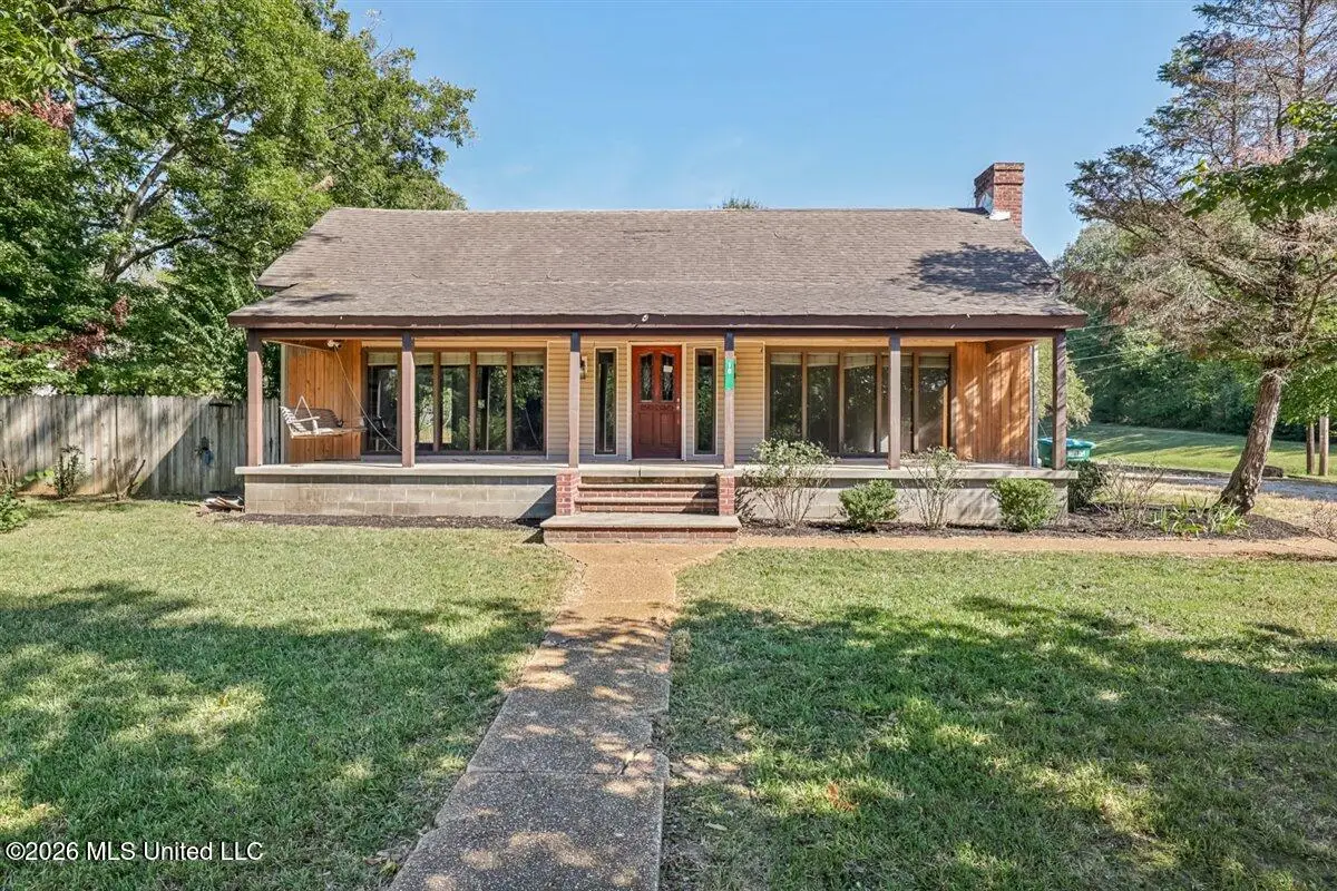 10 W Railroad Avenue, Byhalia, MS 38611 - #1