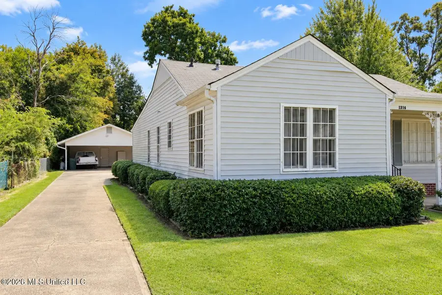 1316 Calhoun, Yazoo City, MS 39194 - #3