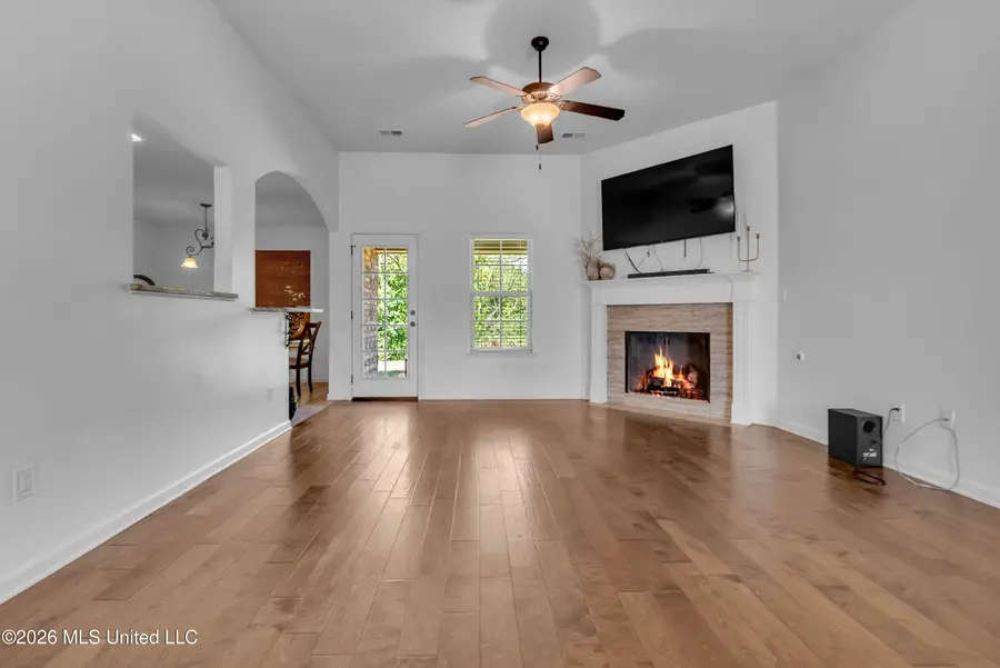 3530 Champion Hills Drive, Southaven, MS 38672 - #3