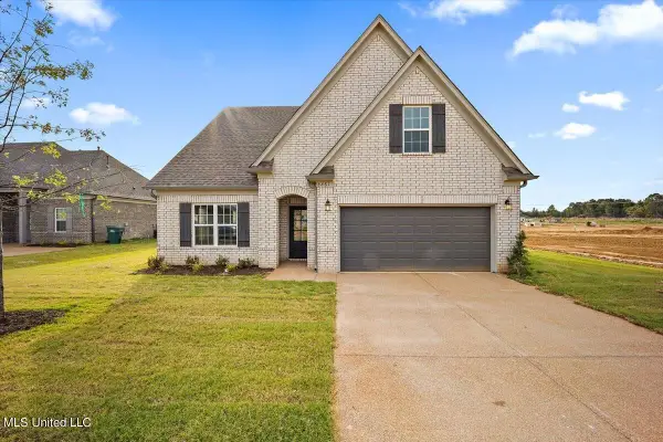 13734 Jack Thomas Boulevard, Olive Branch, MS 38654
