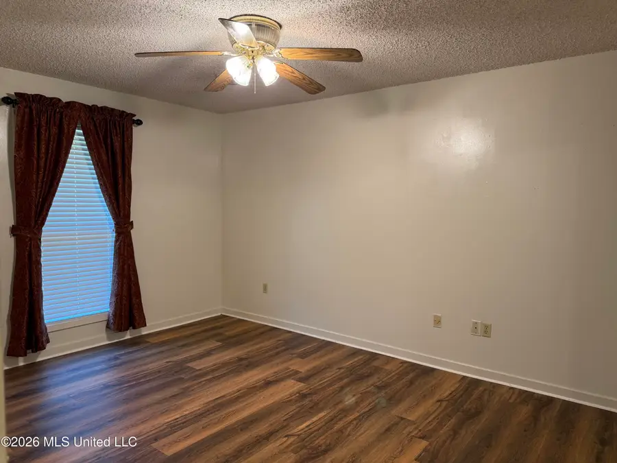 1322 Canterbury Lane, Jackson, MS 39212 - #2