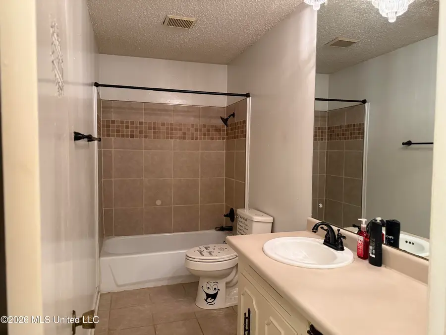 1322 Canterbury Lane, Jackson, MS 39212 - #3