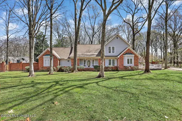 7170 Country Oaks Drive, Southaven, MS 38672