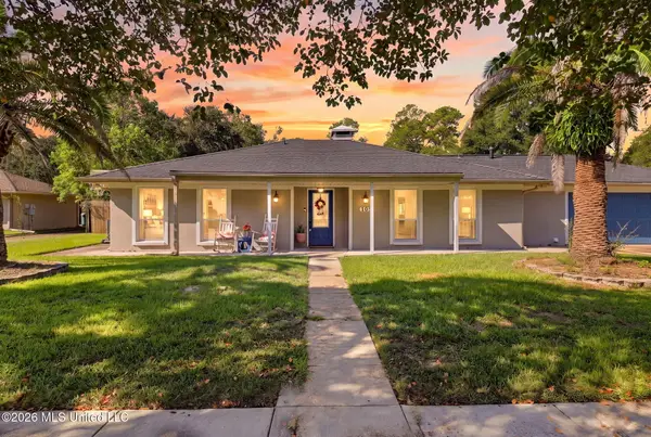 105 Johnson Street, Waveland, MS 39576