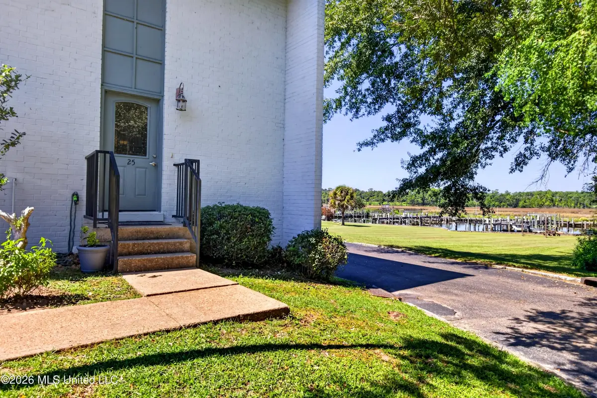 3230 Cumberland Road, Ocean Springs, MS 39564 - #1