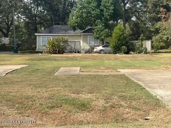 501 Bell Avenue, Greenwood, MS 38930