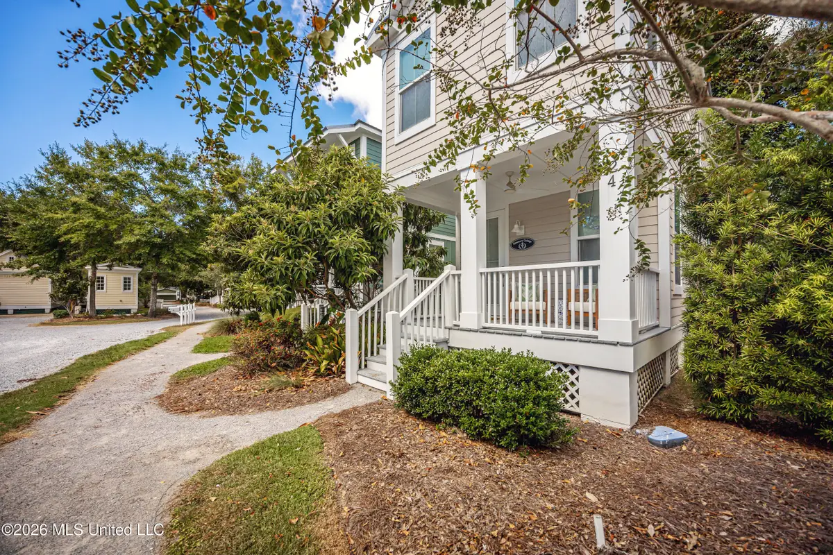 2207 Government Street, Ocean Springs, MS 39564 - #1