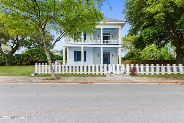 620 Howard Avenue, Biloxi, MS 39530