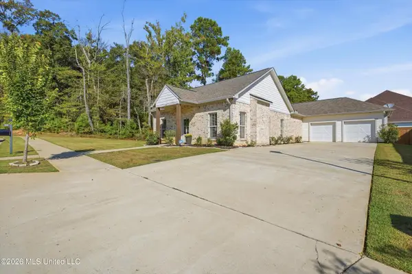 828 Long Leaf Circle, Brandon, MS 39042