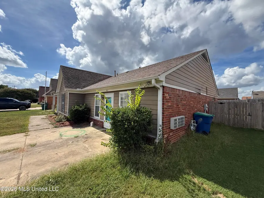 9111 Bentley Woods Drive, Southaven, MS 38671 - #3