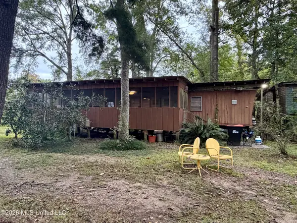 100 Parkside Drive, Picayune, MS 39466
