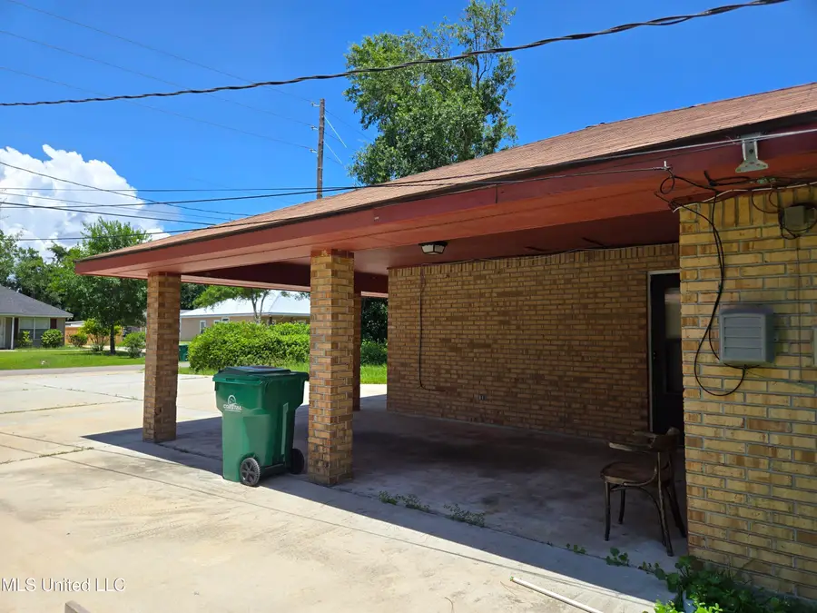 530 Easterbrook Street, Bay Saint Louis, MS 39520 - #3