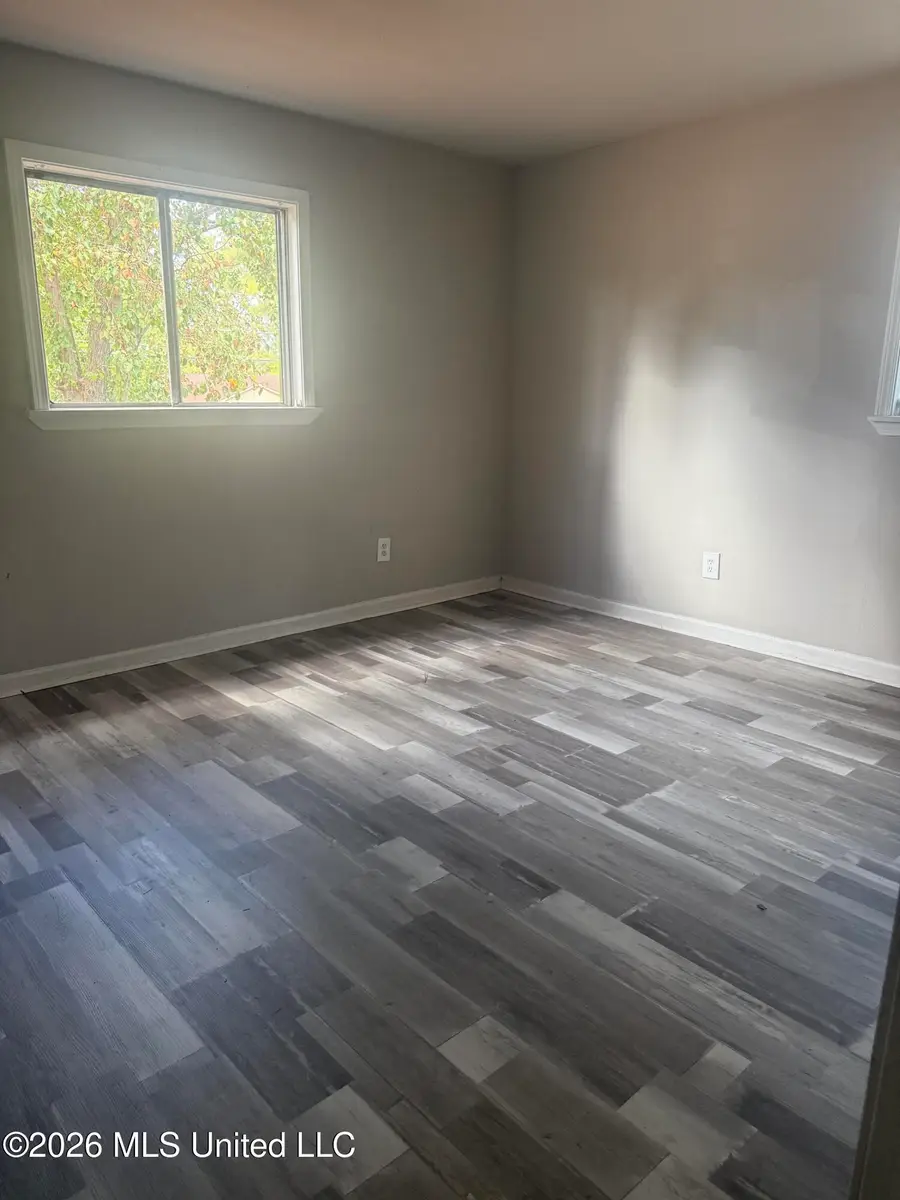 905 Raymond Road, Jackson, MS 39204 - #3