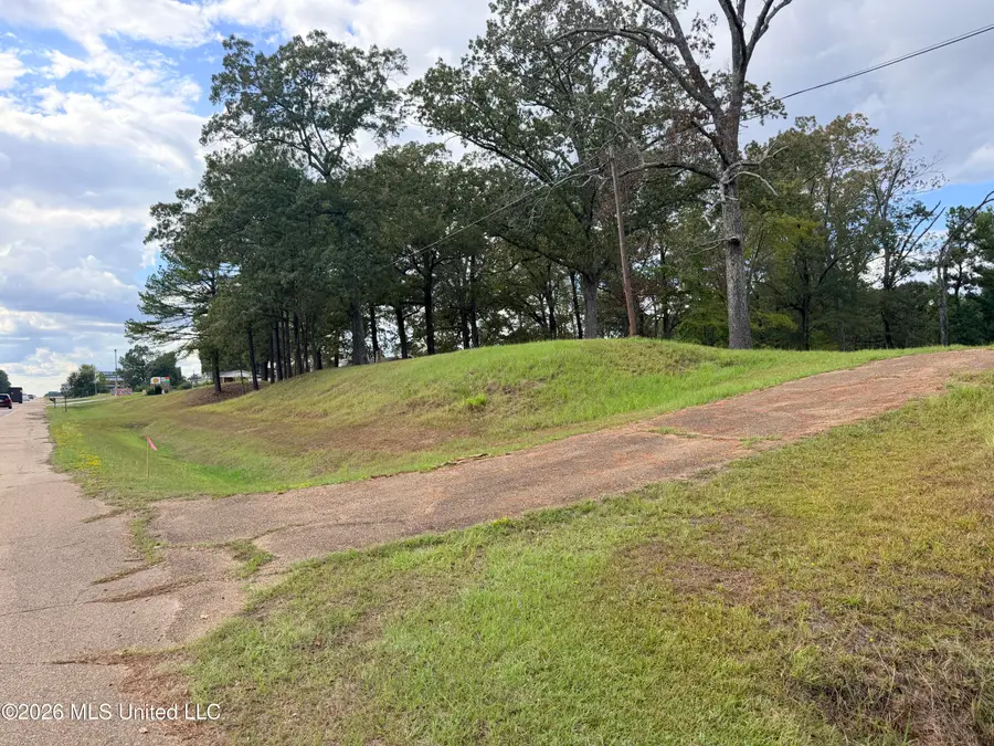 5204 E Highway 80, Pearl, MS 39208 - #2