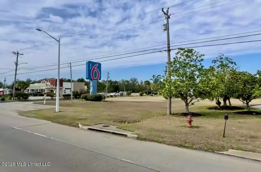1003 Us-90, Bay Saint Louis, MS 39520 - #2