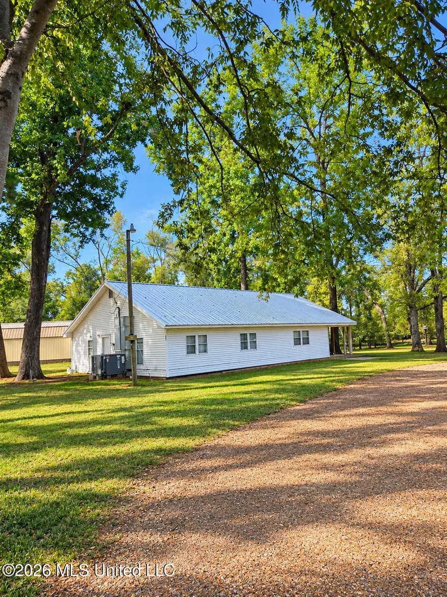 81 Ellzey Drive, Sardis, MS 38666 - #2