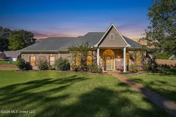 1357 E Bending Oak, Hernando, MS 38632