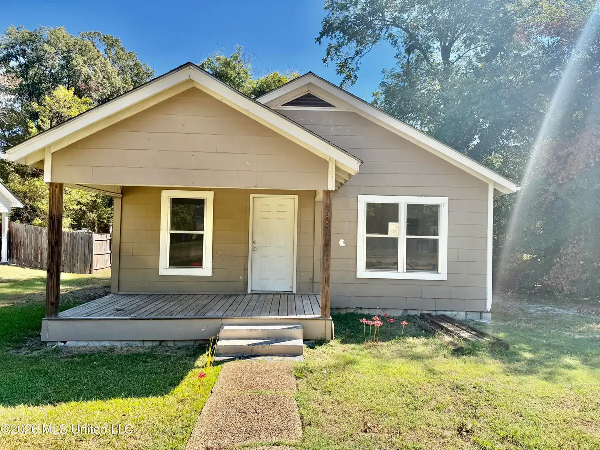 208 N 1st Avenue, Cleveland, MS 38732 - #1