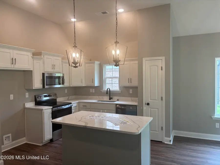 7224 Fairmont Pl Cove, Southaven, MS 38671 - #2