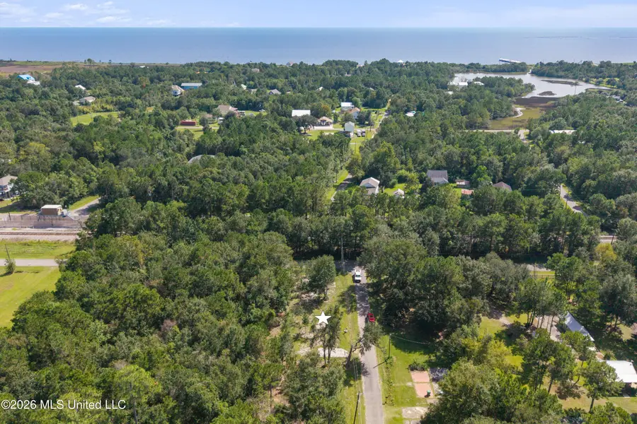 6190 N Railroad Avenue, Bay Saint Louis, MS 39520 - #2