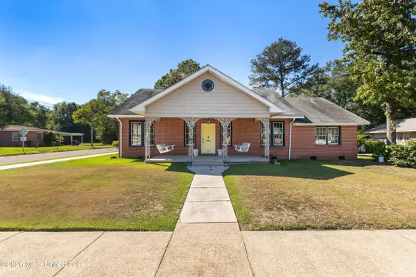 125 S 12th Avenue, Hattiesburg, MS 39401