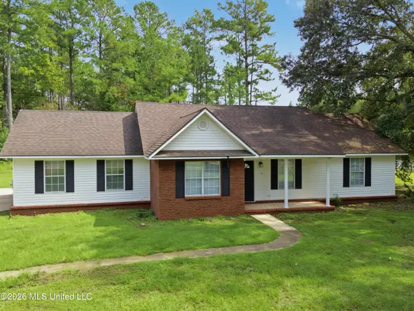 104 Southern Oak, Lucedale, MS 39452