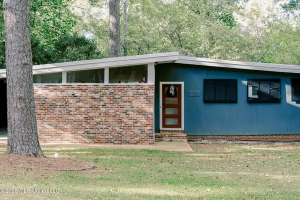 1758 Hillview Drive, Jackson, MS 39211
