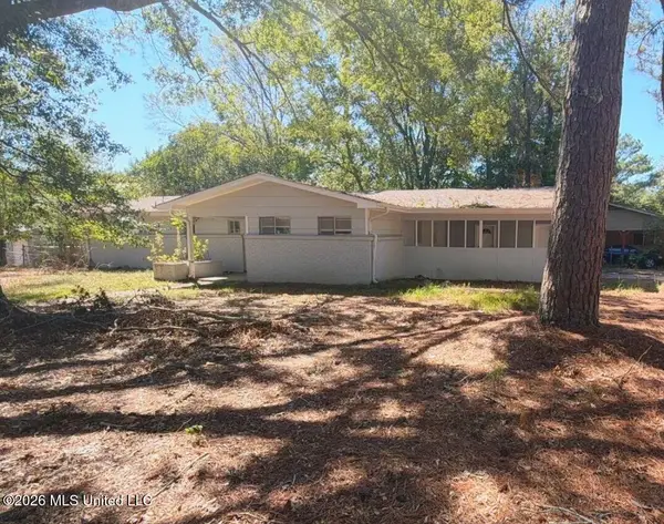 1607 Meadow Forest Drive, Jackson, MS 39212