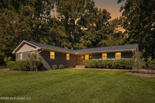 1098 W Woodward Avenue, Holly Springs, MS 38635
