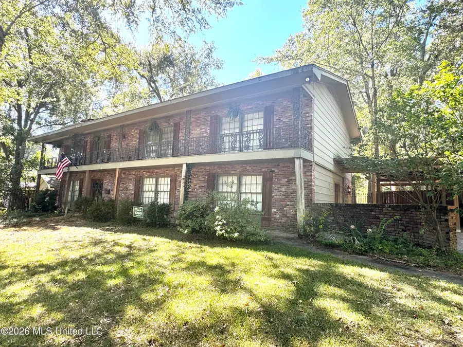 4433 Deer Creek Drive, Jackson, MS 39211 - #2