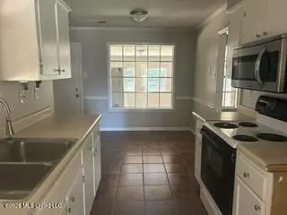 8278 W Lake Shore Drive, Southaven, MS 38671 - #2