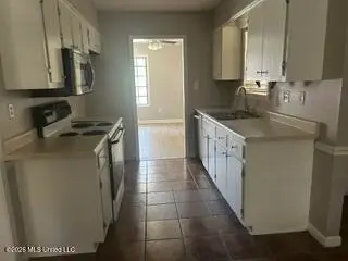 8278 W Lake Shore Drive, Southaven, MS 38671 - #3