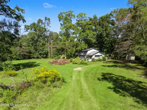 18250 Oak Drive, Saucier, MS 39574